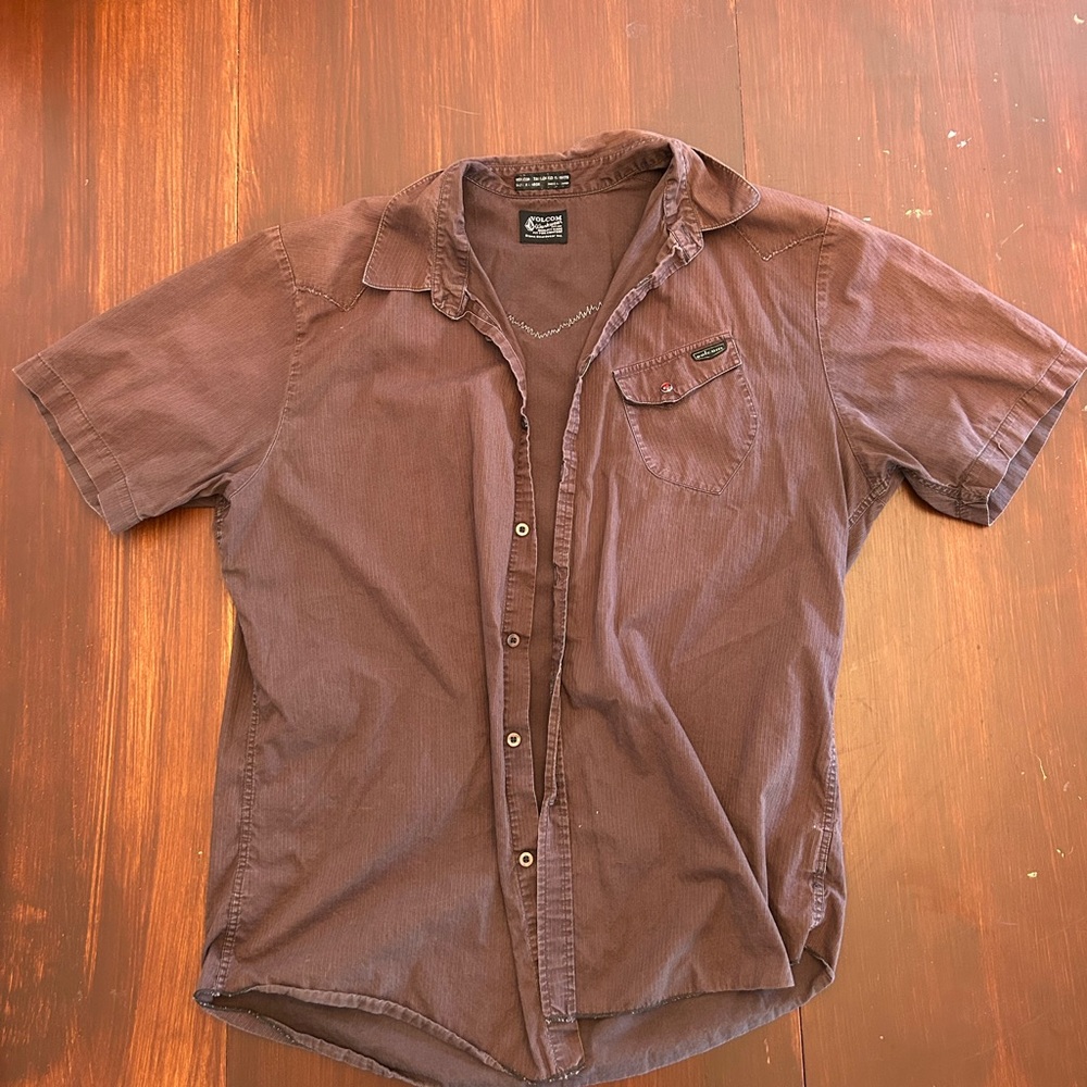 Vintage Volcom Men's Brown Button Up Shirt